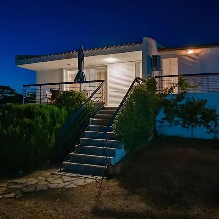 וילה σπίτι με θέα τη θάλασσα גראקיני